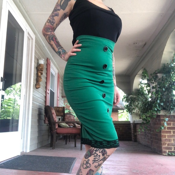 Green high waisted skit - Picture 2 of 4